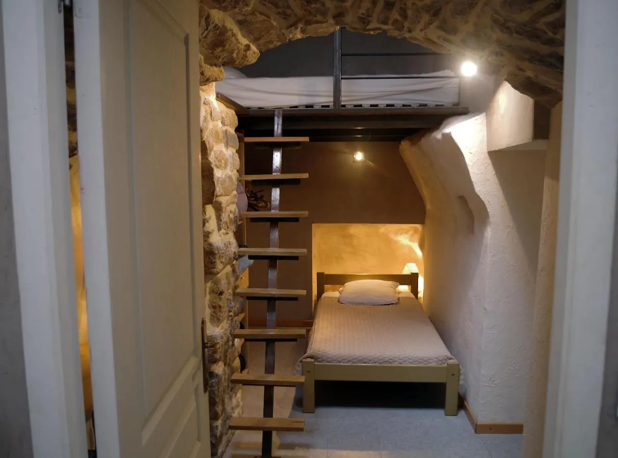 Semesterbostad Le Paillier D'Etienne. Villa La Cresse