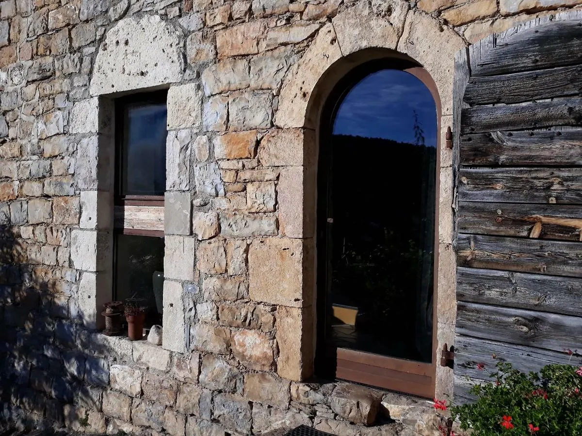 Semesterbostad Le Paillier D'Etienne. Villa La Cresse